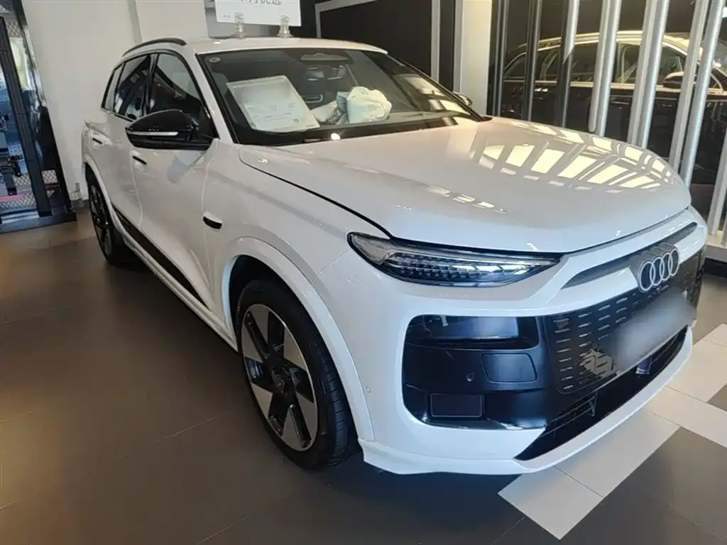 Audi Q6L e-tron — фото 8