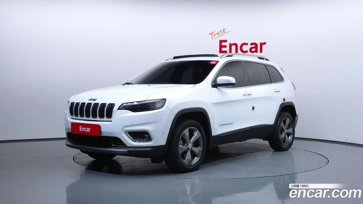 Jeep Cherokee — фото 1