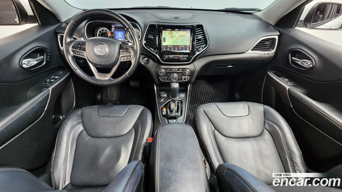 Jeep Cherokee — фото 7