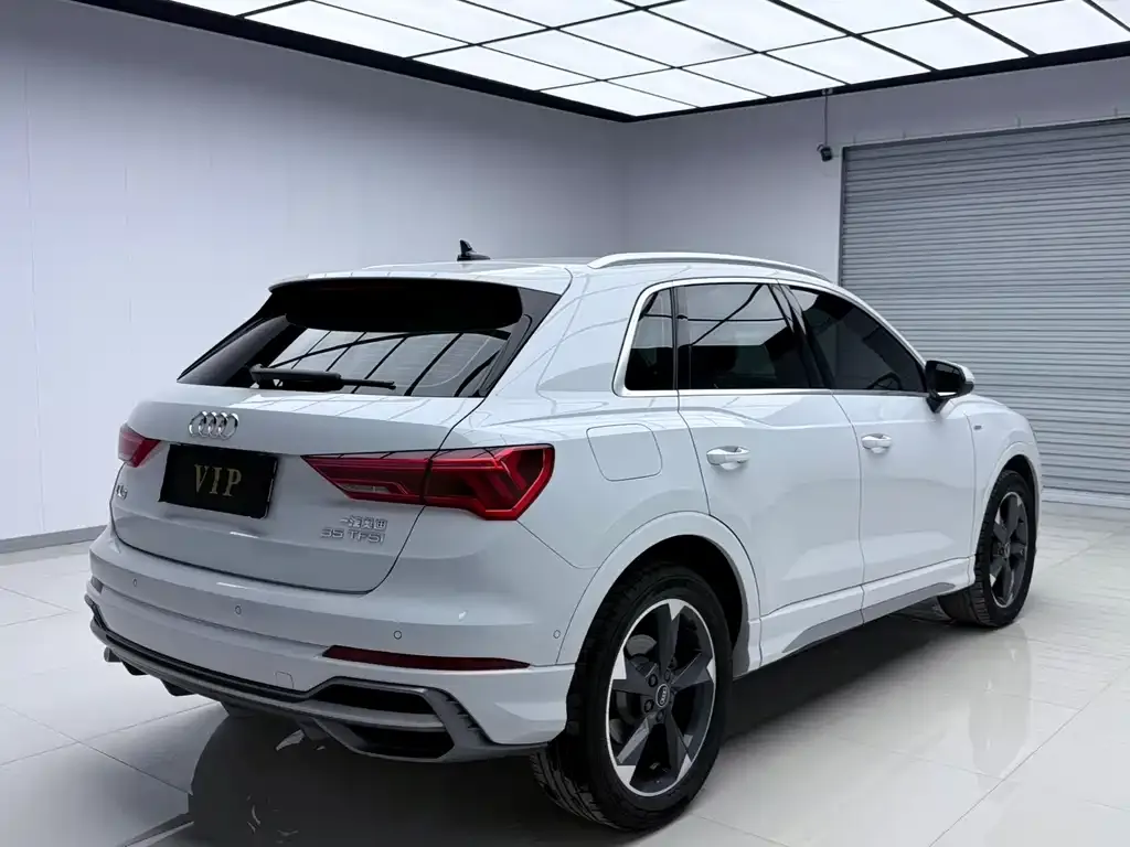 Audi Q3 — фото 9