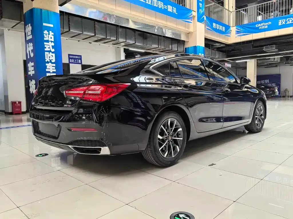 Hongqi H5 — фото 6