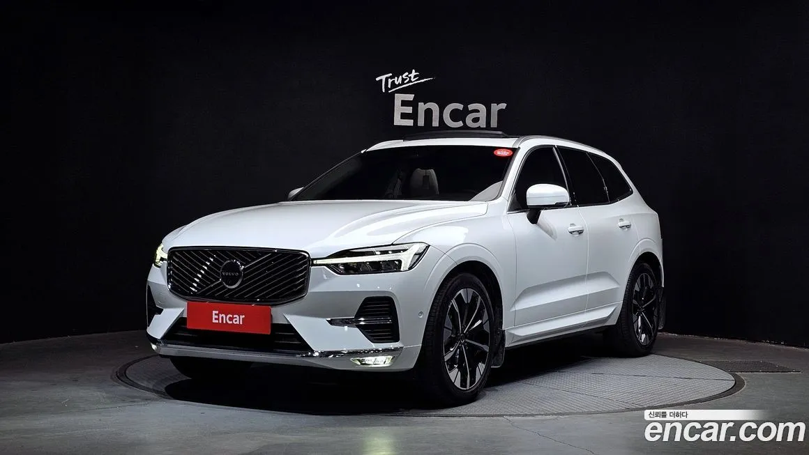 Volvo XC60 — фото 1
