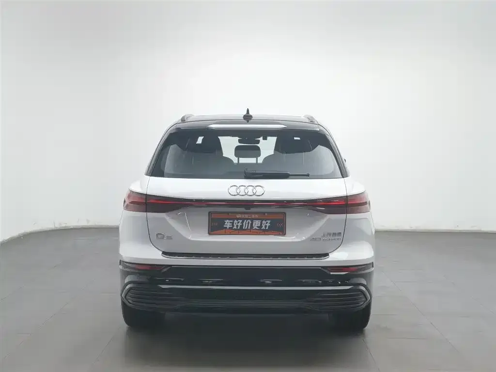 Audi Q5 e-tron — фото 2