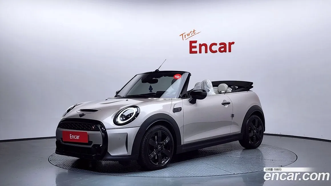 Mini Cooper Convertible — фото 1