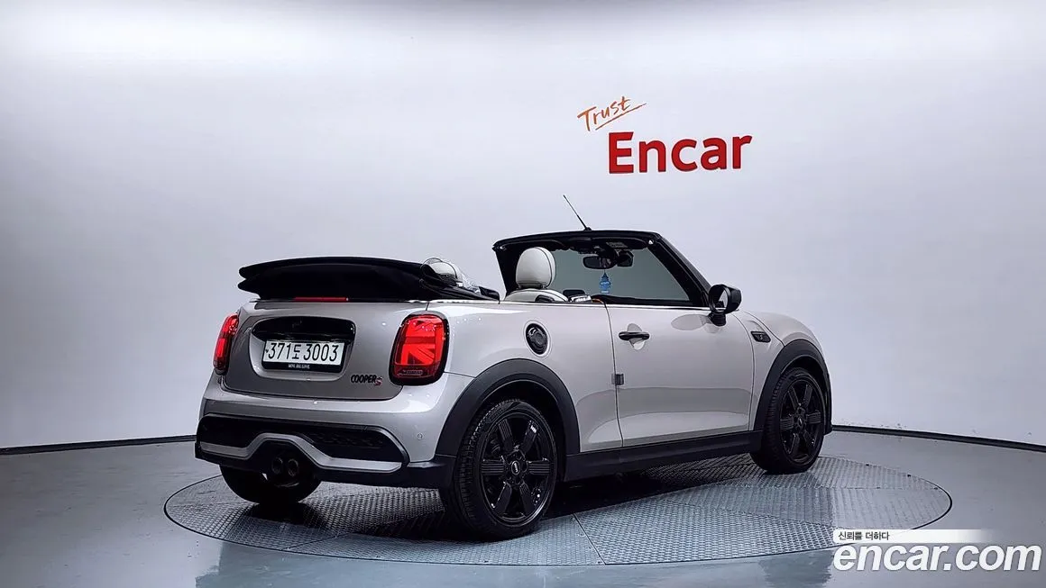 Mini Cooper Convertible — фото 6