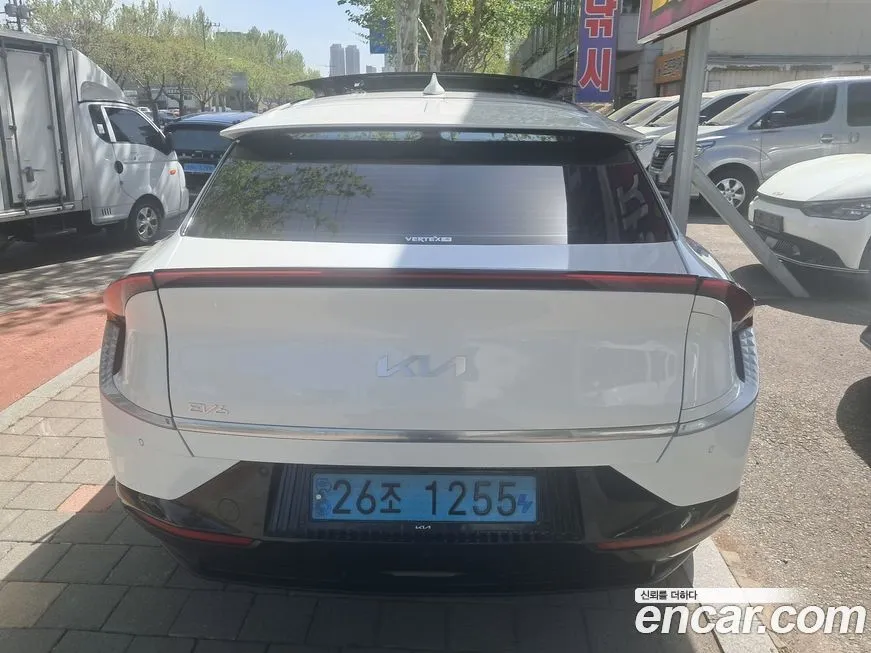 Kia EV6 — фото 4