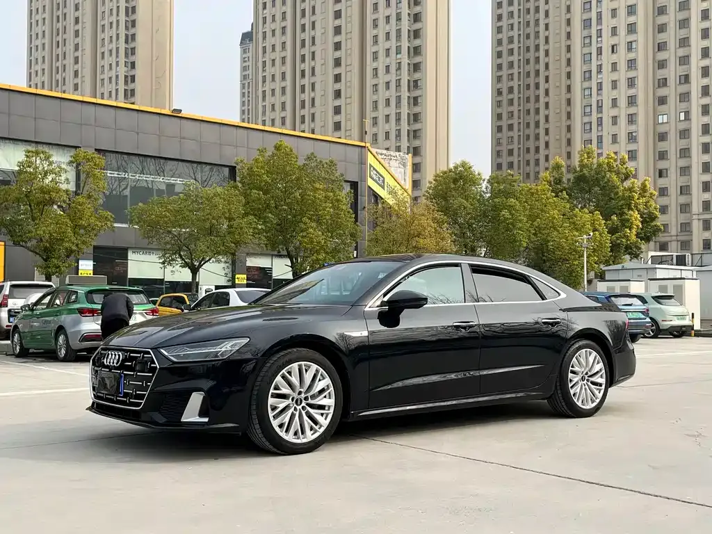 Audi A7L — фото 2