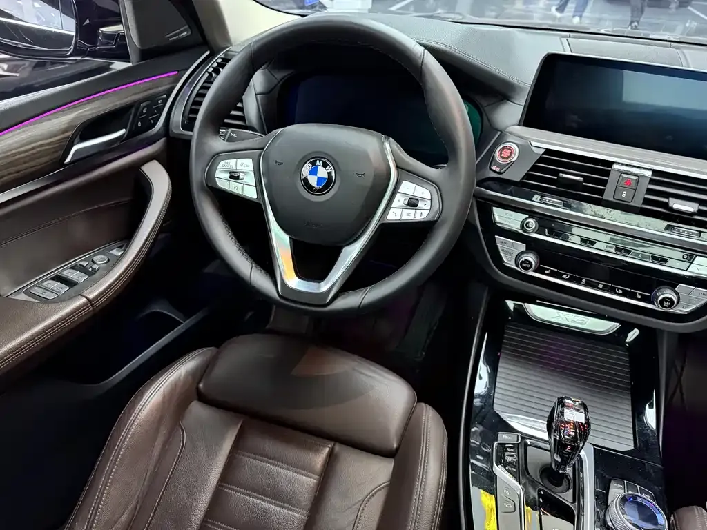 BMW X3 — фото 10