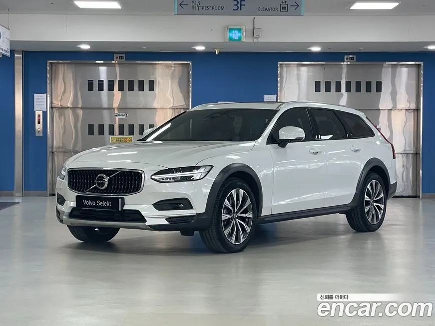 Volvo V90 — фото 1