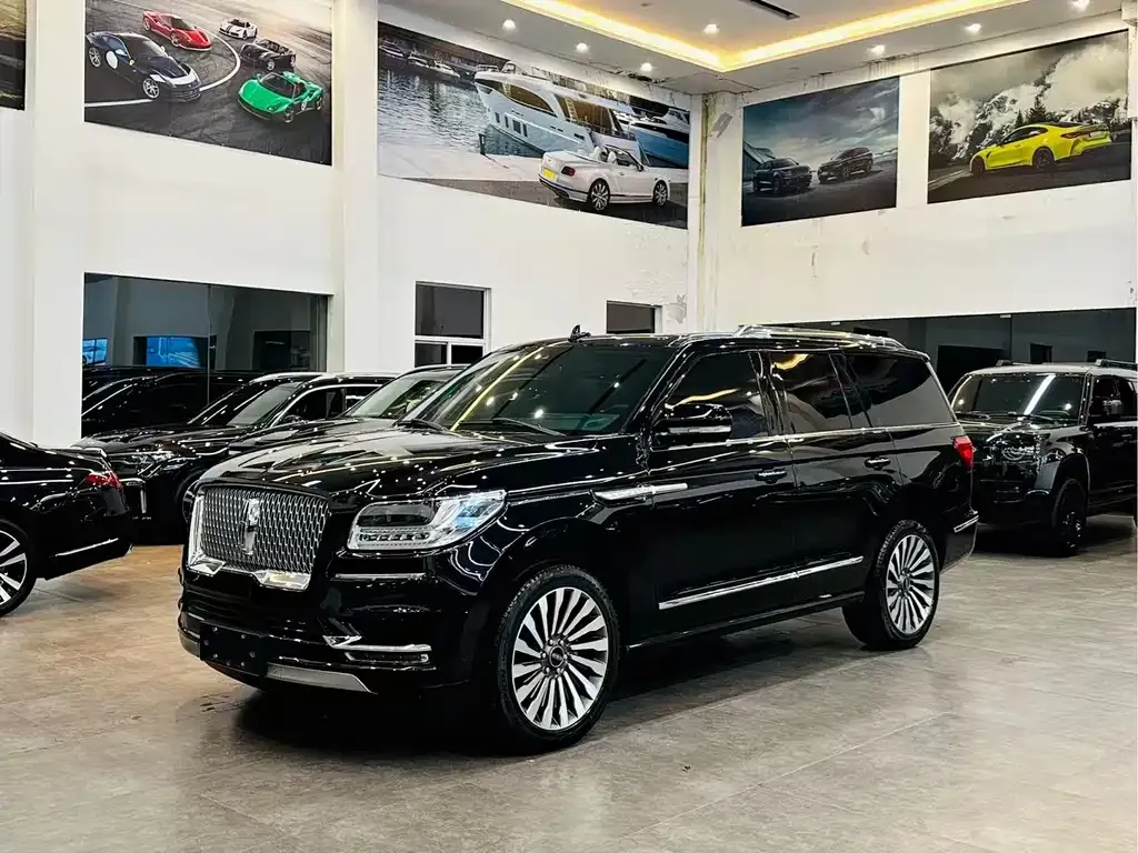 Lincoln Navigator — фото 1