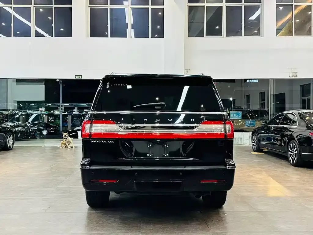 Lincoln Navigator — фото 9
