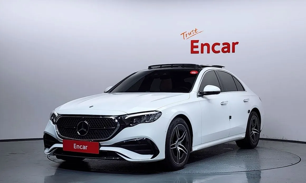 Mercedes-Benz E-Class — фото 1