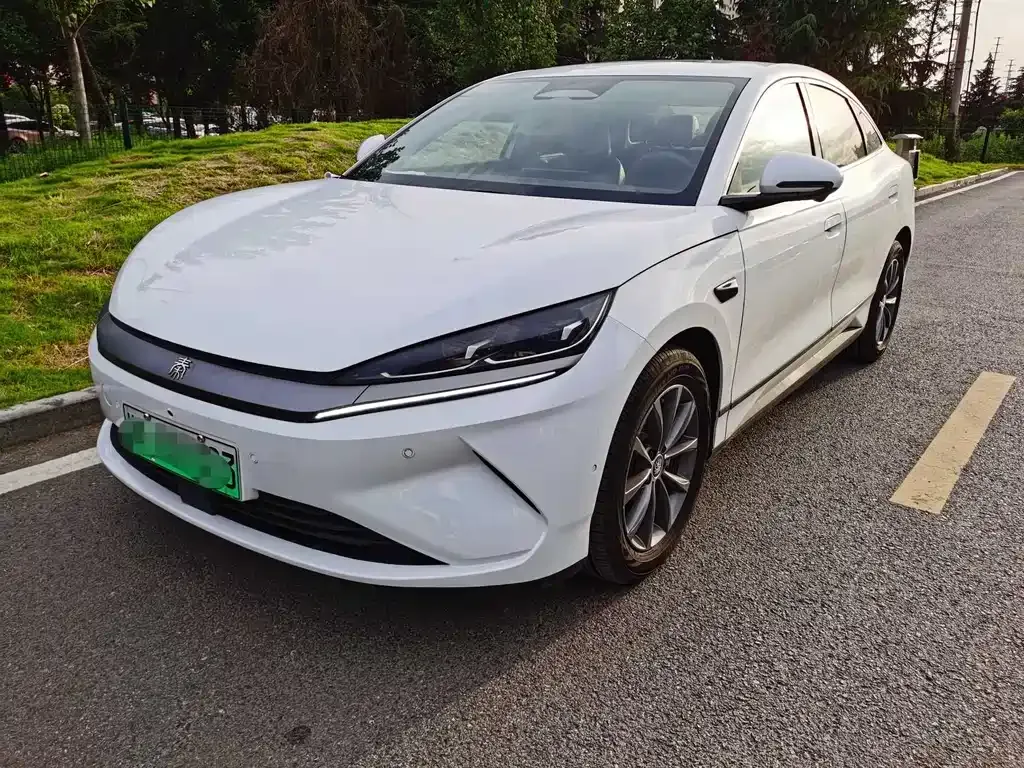 BYD Qin L — фото 1