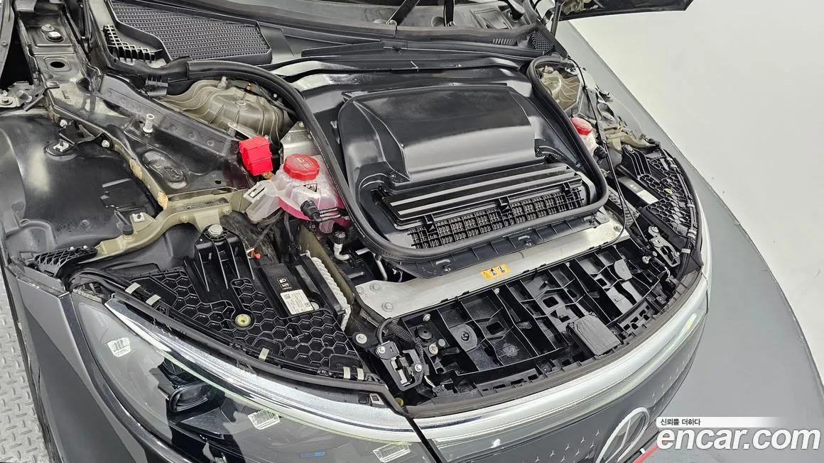 Mercedes-Benz EQS — фото 10