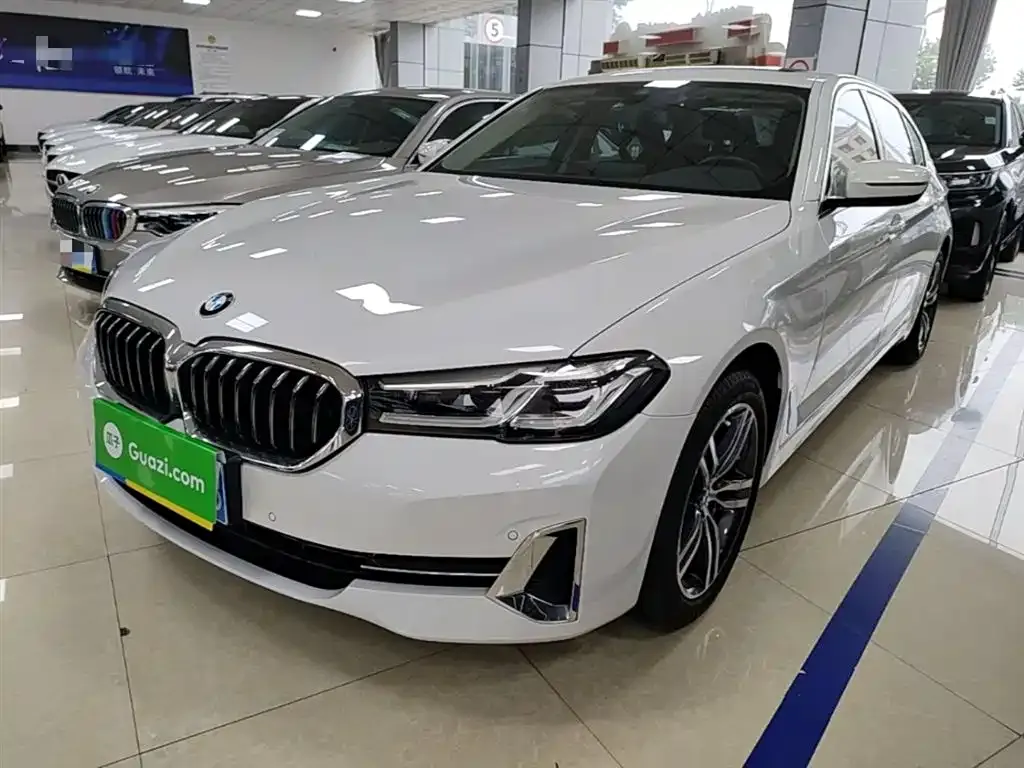 BMW 5 Series — фото 4
