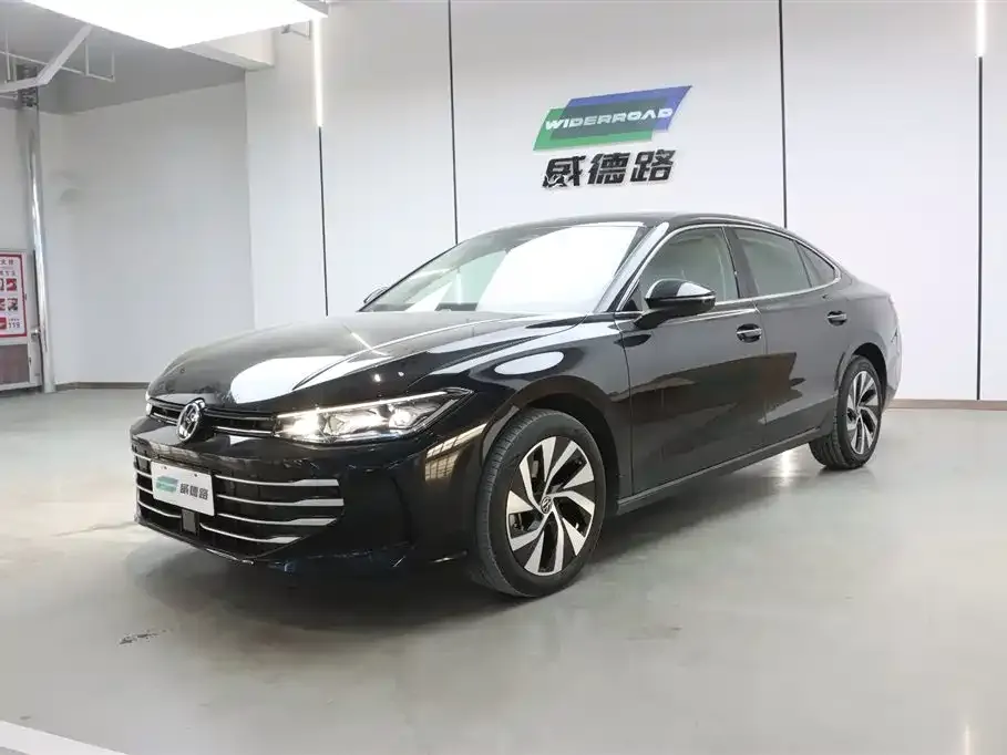 Volkswagen Passat — фото 1