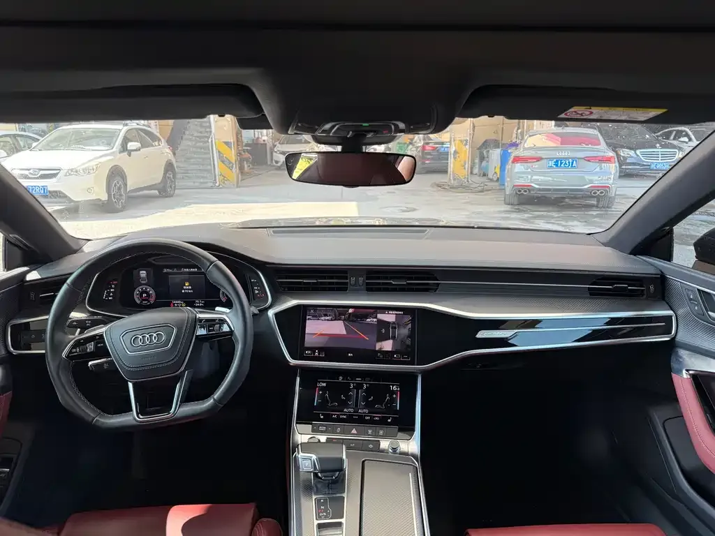 Audi A7L — фото 2