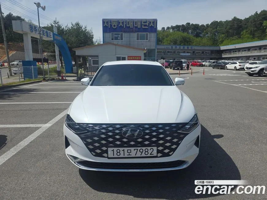 Hyundai Grandeur — фото 1