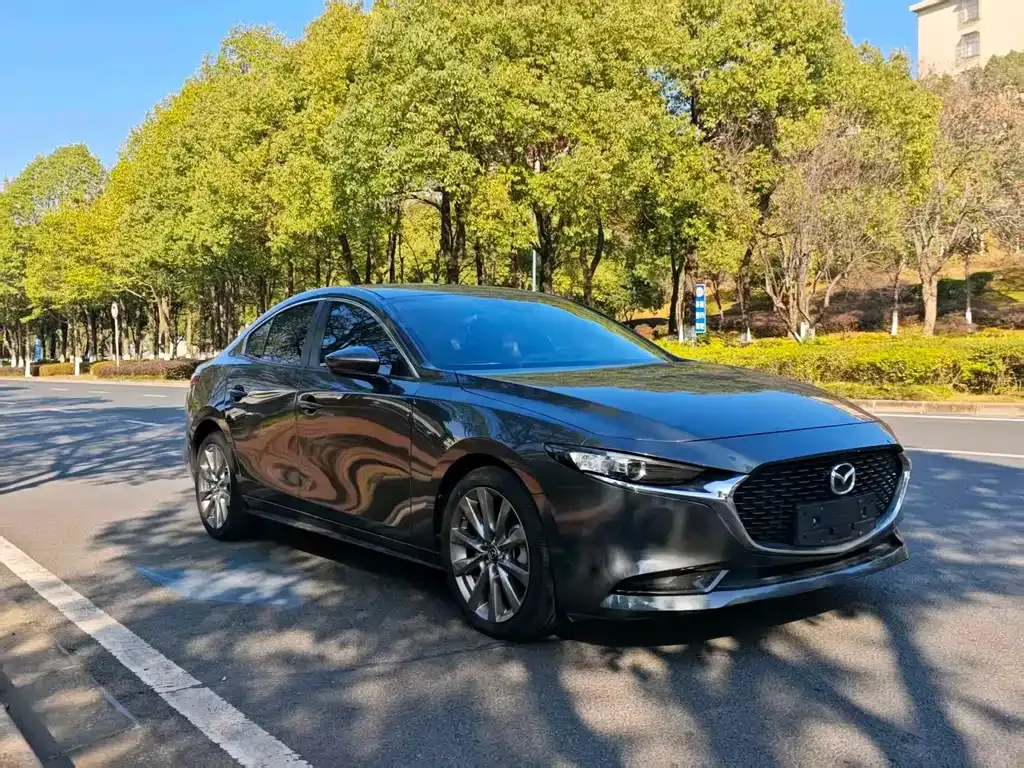 Mazda 3 Axela — фото 7