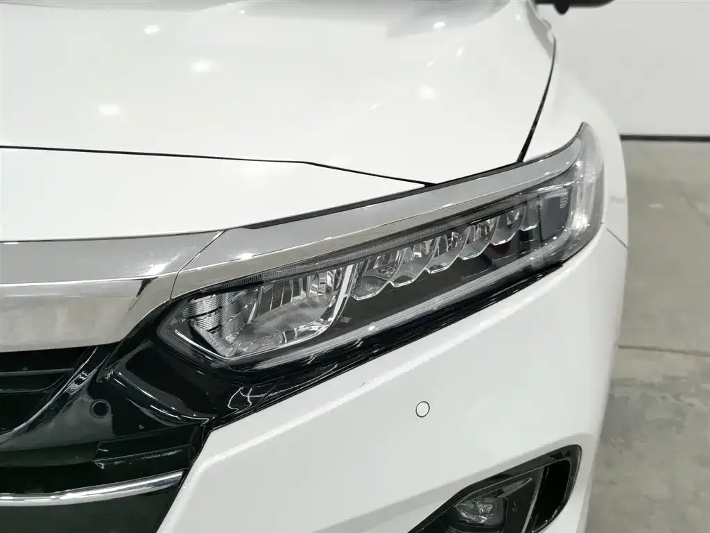 Honda Accord — фото 4