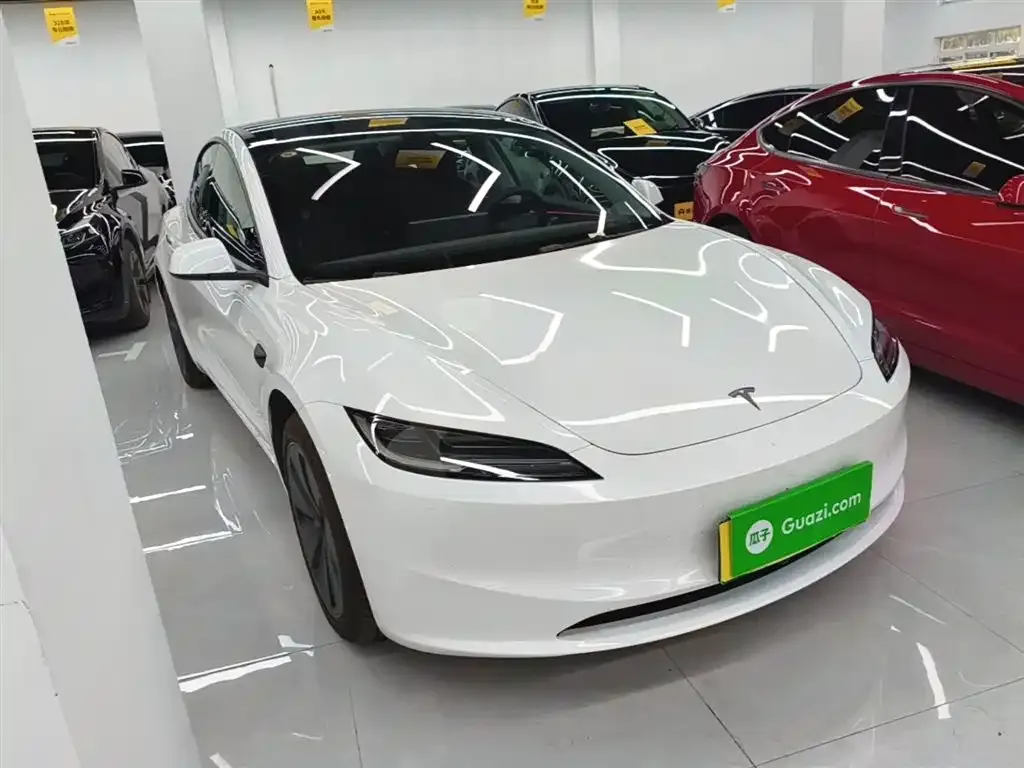 Tesla Model 3 — фото 9
