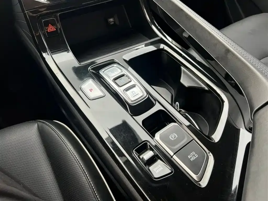 Hyundai Custo — фото 9