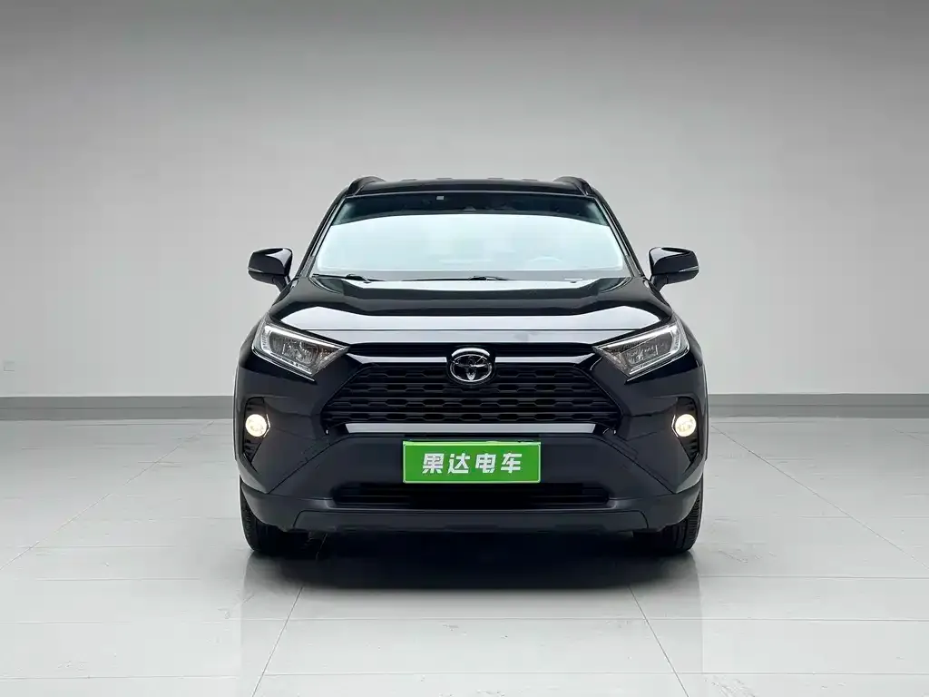 Toyota RAV4 — фото 6