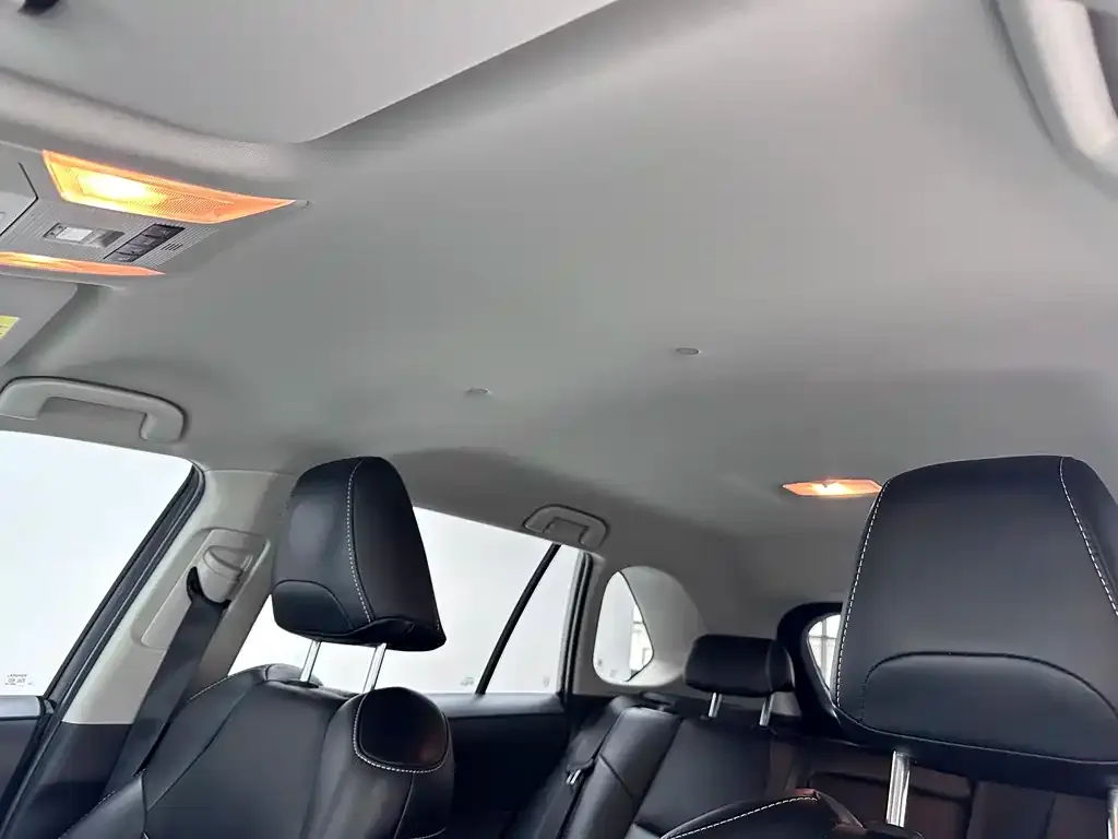 Toyota RAV4 — фото 4