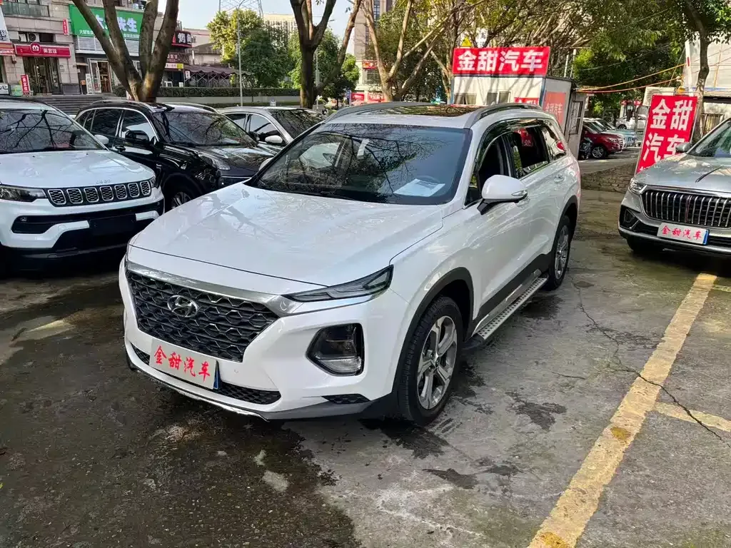 Hyundai Santa Fe — фото 10