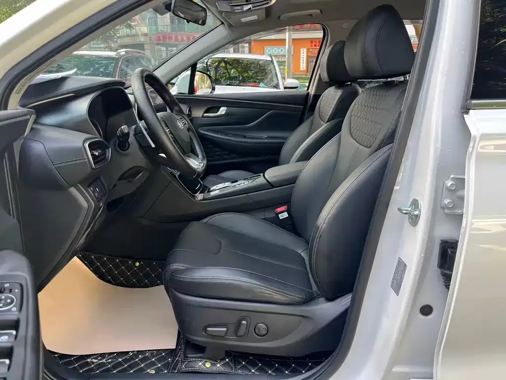 Hyundai Santa Fe — фото 3
