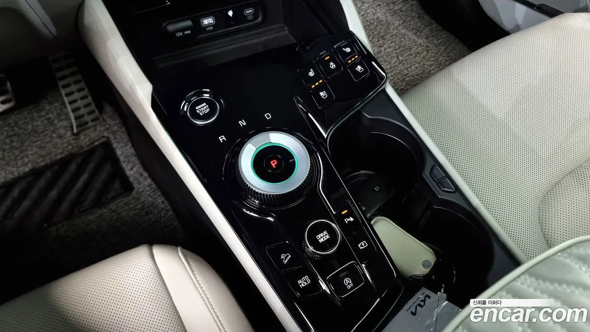 Kia Sportage — фото 8