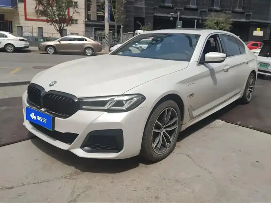 BMW 5 Series New Energy — фото 1