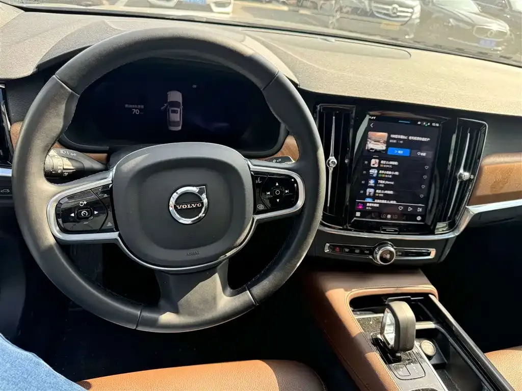 Volvo S90 — фото 6
