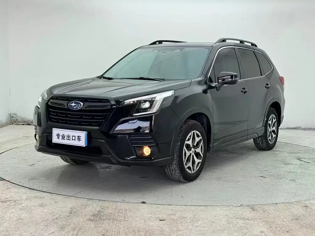 Subaru Forester — фото 1