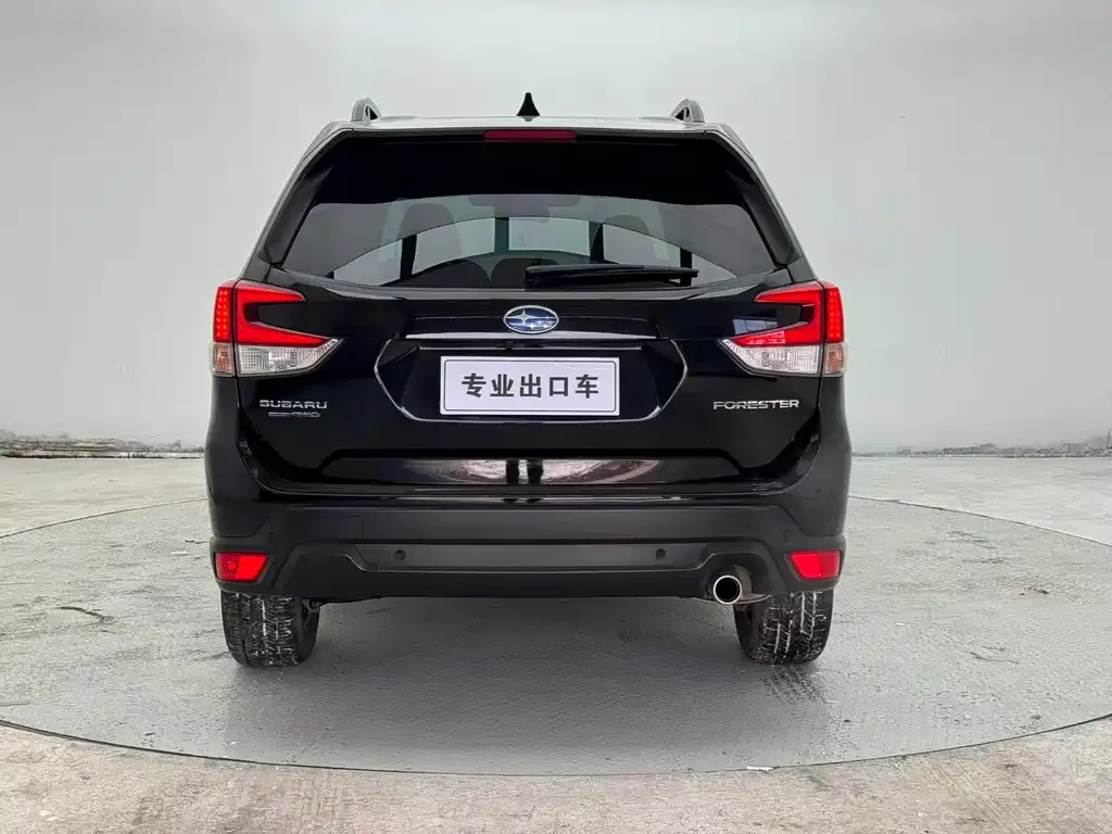 Subaru Forester — фото 3