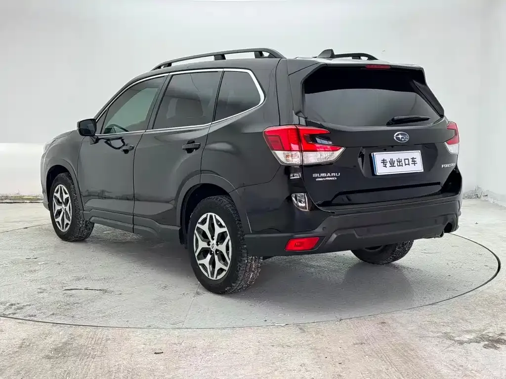 Subaru Forester — фото 4
