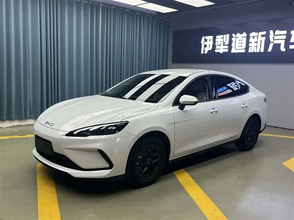 BYD Seal 05 DM-i — фото 1