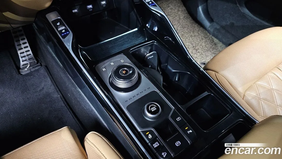 Kia Sorento — фото 8
