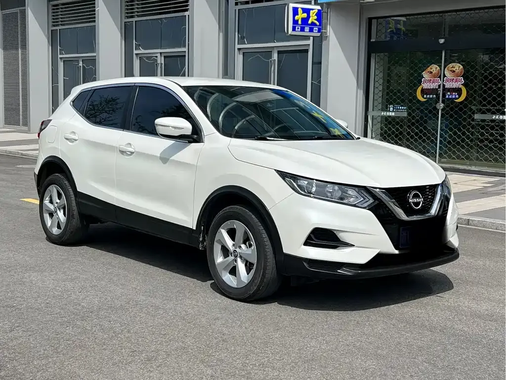 Nissan Qashqai — фото 9