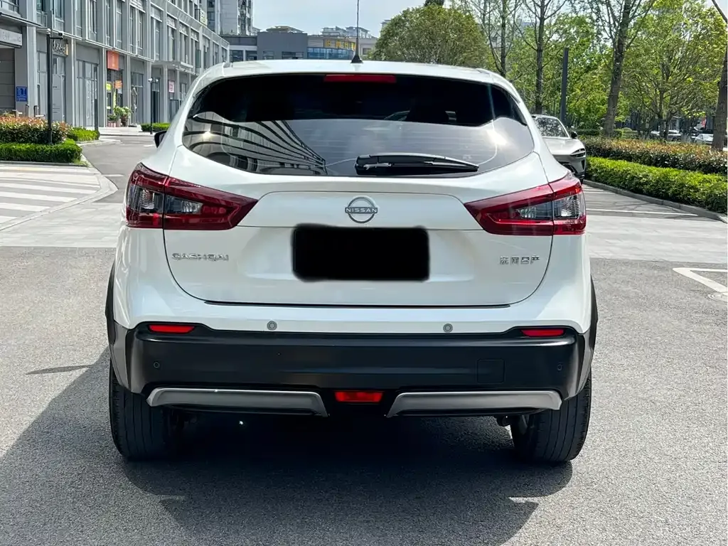 Nissan Qashqai — фото 5