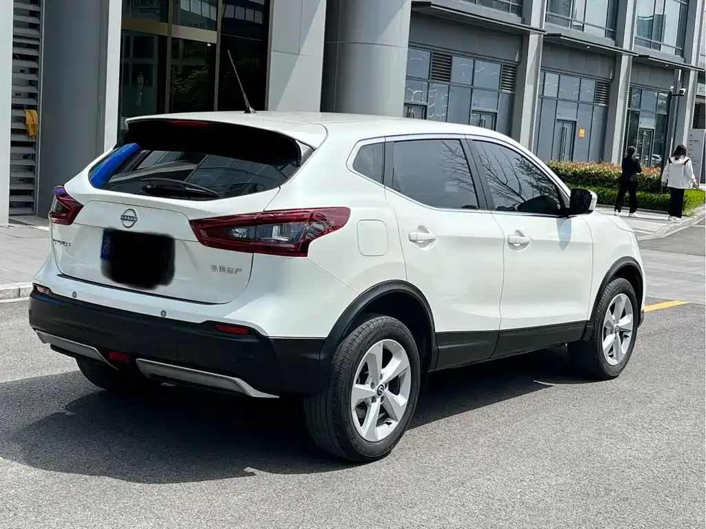Nissan Qashqai — фото 6
