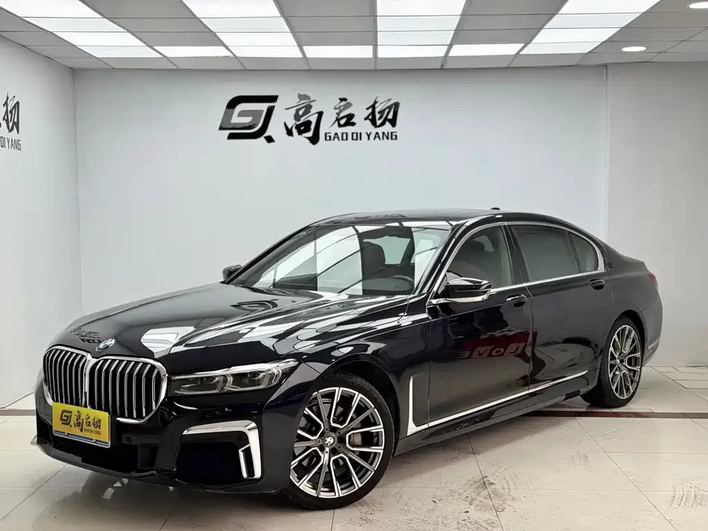 BMW 7 Series — фото 1