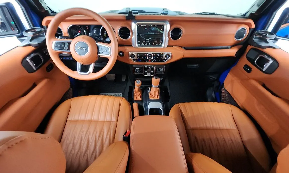 Jeep Wrangler — фото 10