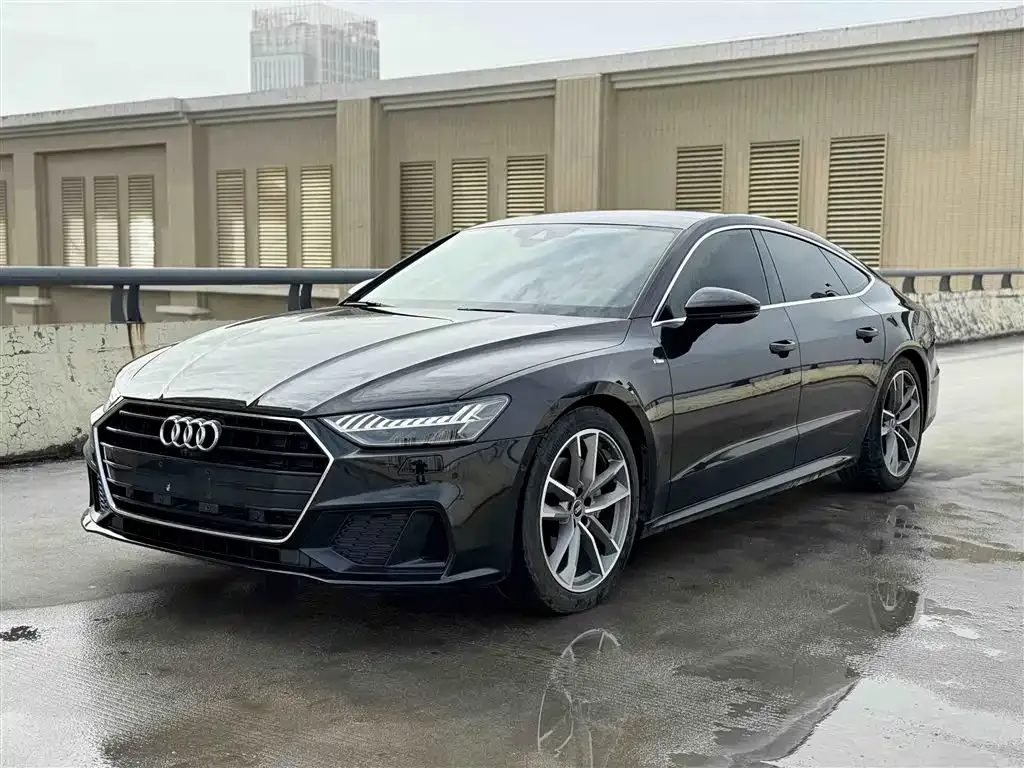 Audi A7 — фото 1