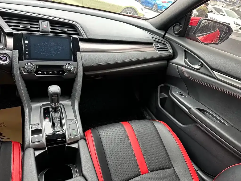 Honda Civic — фото 10