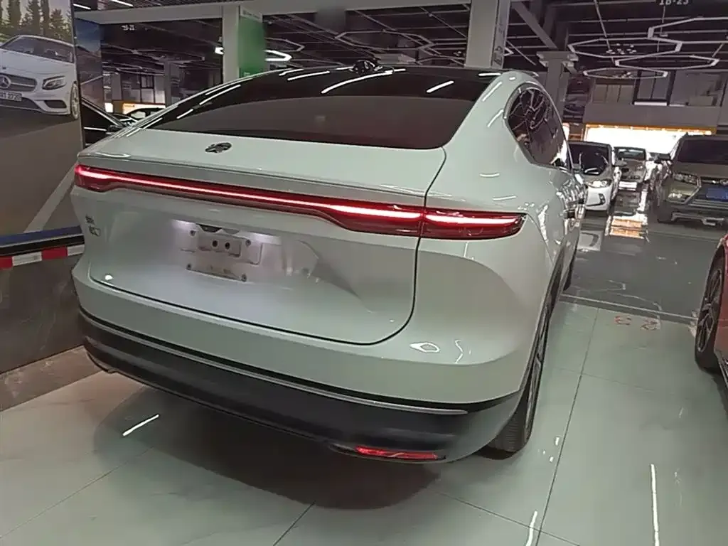 NIO EC7 — фото 10