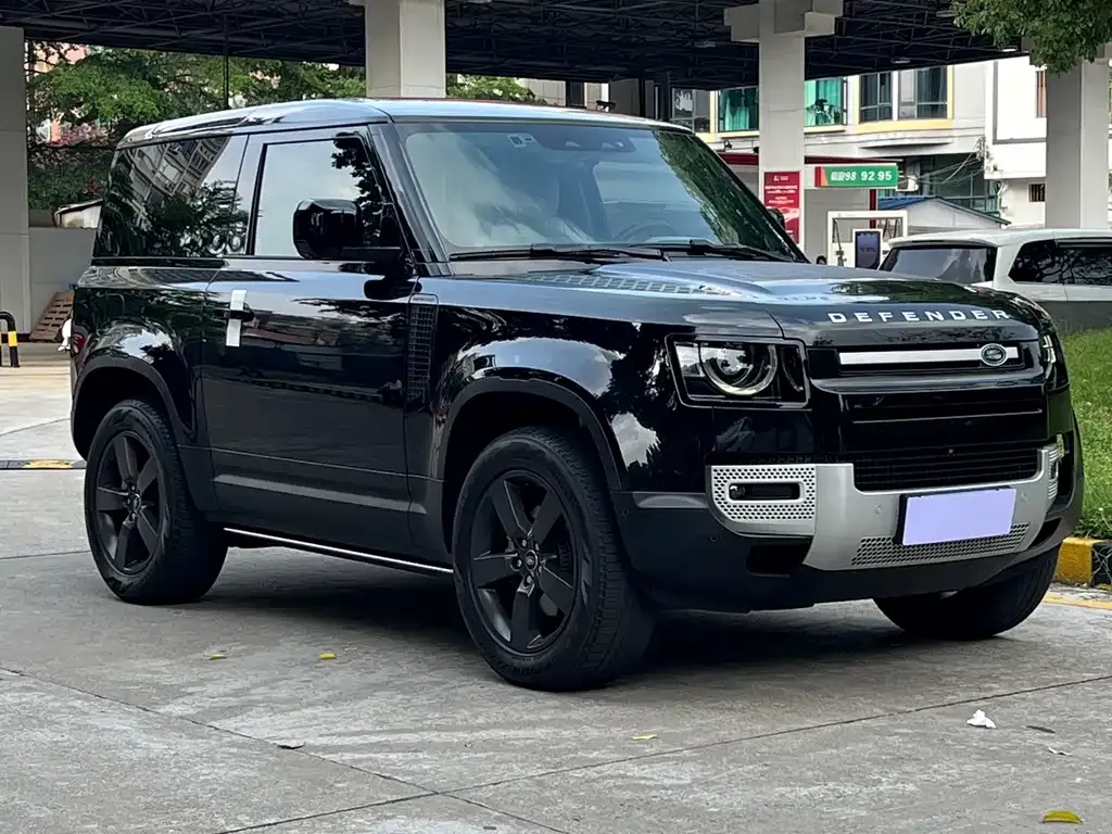 Land Rover Defender — фото 1