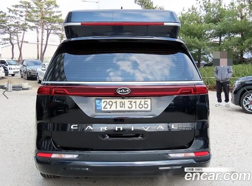 Kia Carnival — фото 10