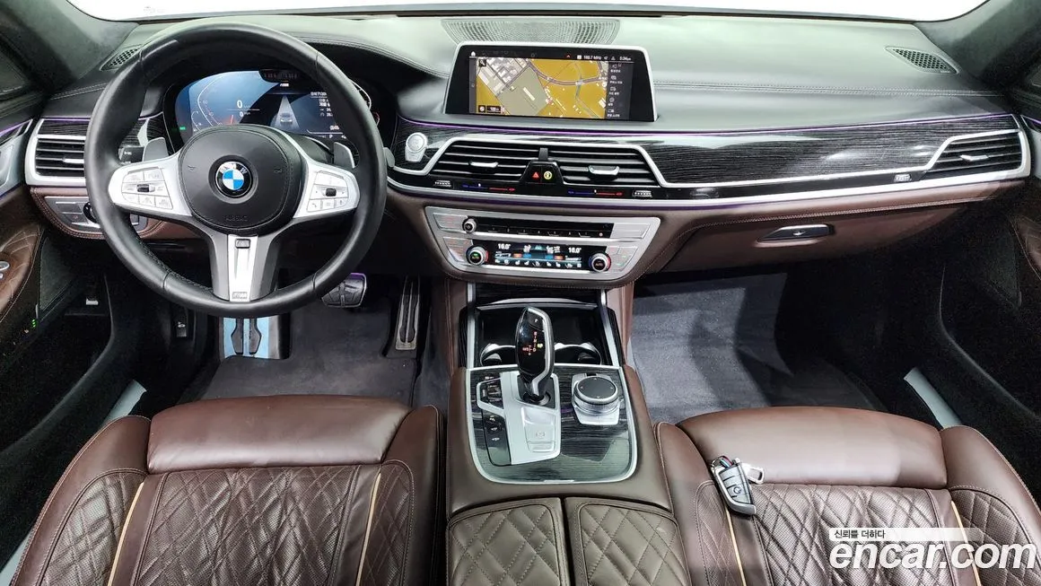 BMW 7-Series — фото 10