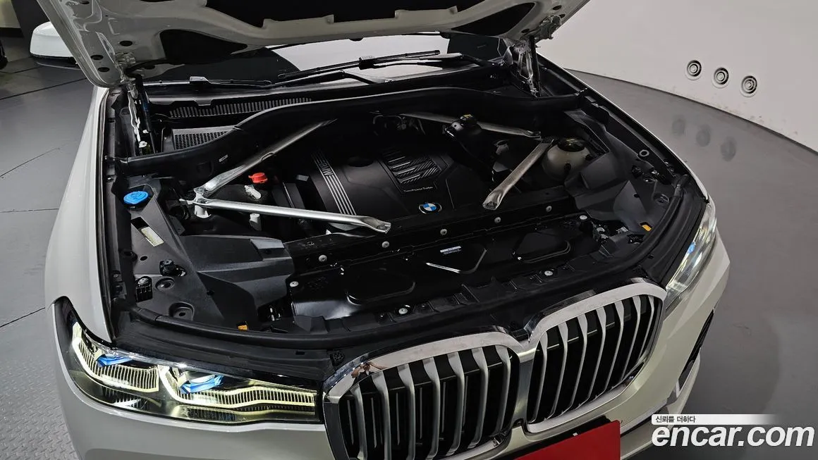BMW X7 — фото 10